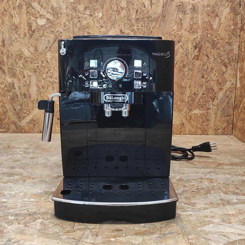 Macchina Automatica per Caffè DE'LONGHI Magnifica ECAM21.116.B Cappuccinatore