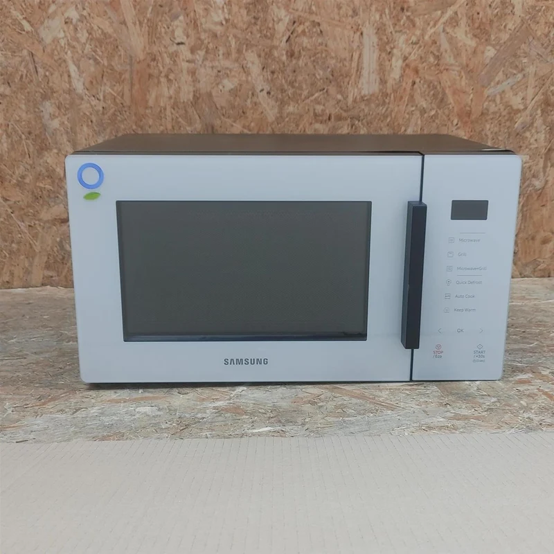 Microonde Samsung MG23T5018GE con Vaporiera
