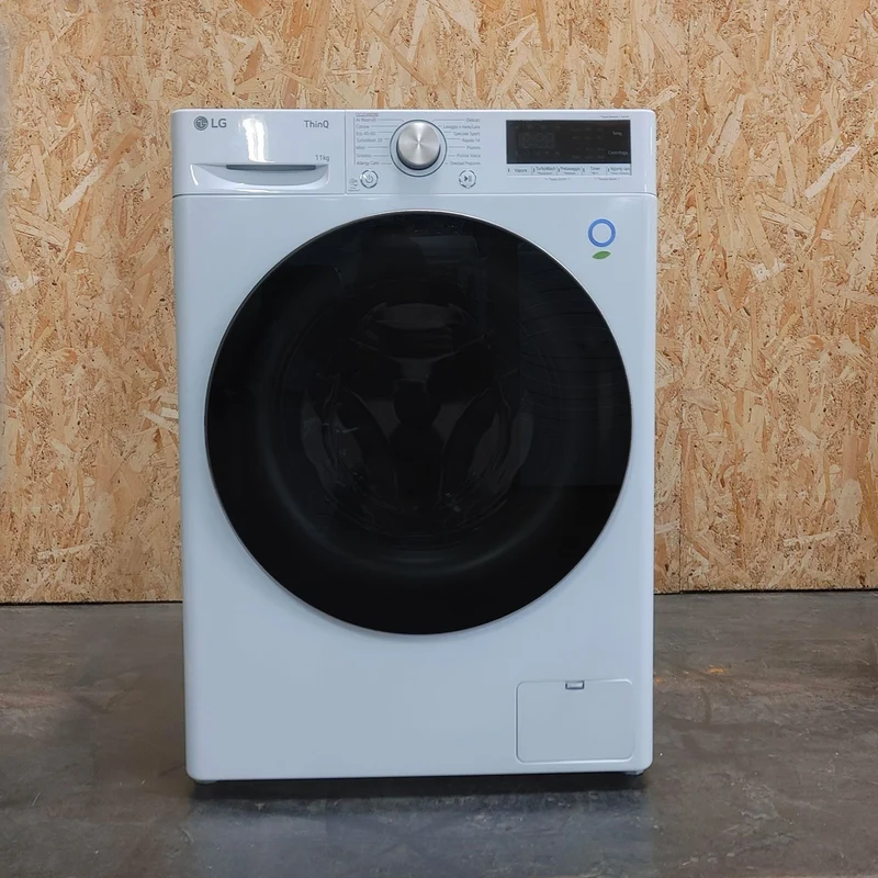 Lavatrice LG F4R7011TSWG Carica frontale 11 kg 1400 Giri/min Bianco