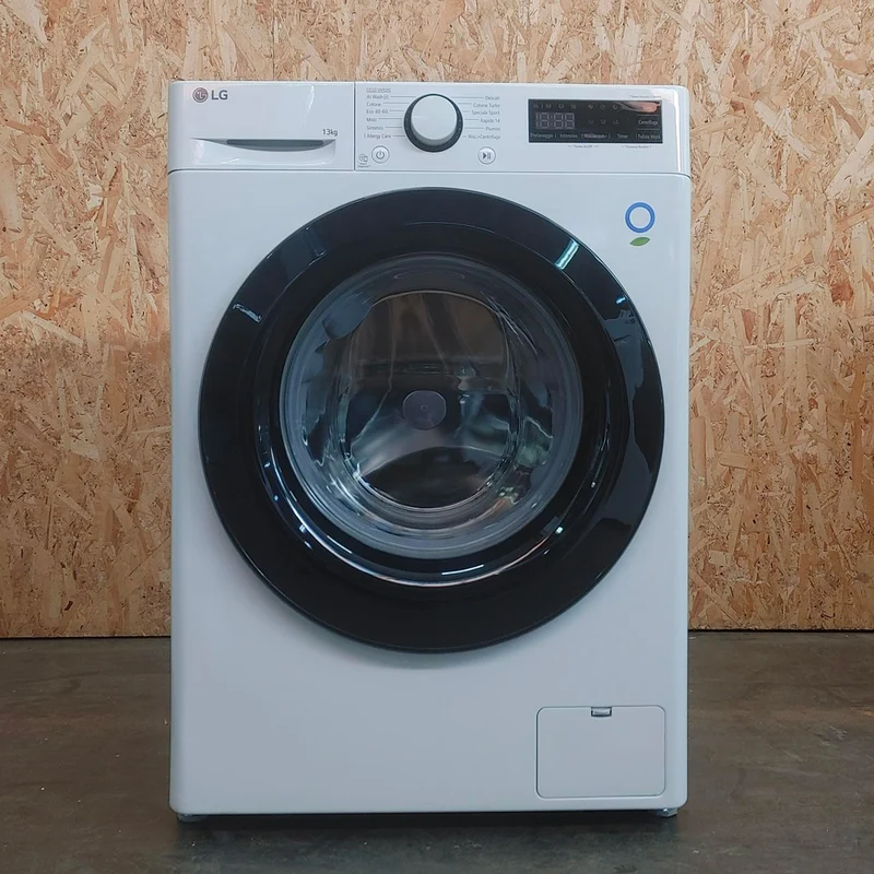 Lavatrice LG F4R3013NSWB Carica frontale 13 kg 1400 giri Bianco