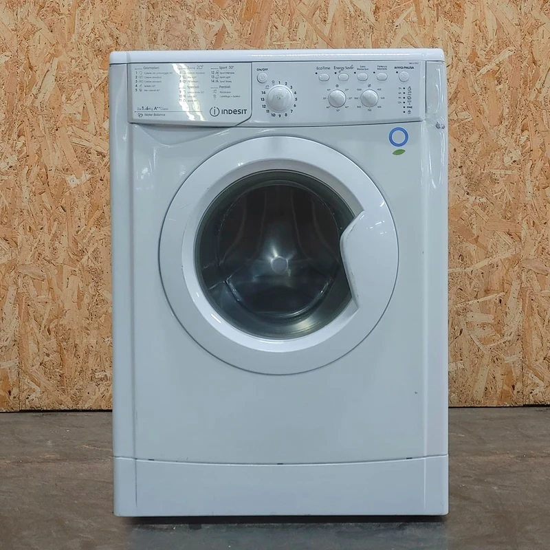Indesit lavatrice a carica frontale iwc61052ceco lvb A++ 6kg 1000g led 98346