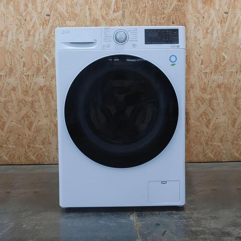 LG F2WV3S7S4E Lavatrice Slim AI DDTM SteamTM 7kg Classe energetica D