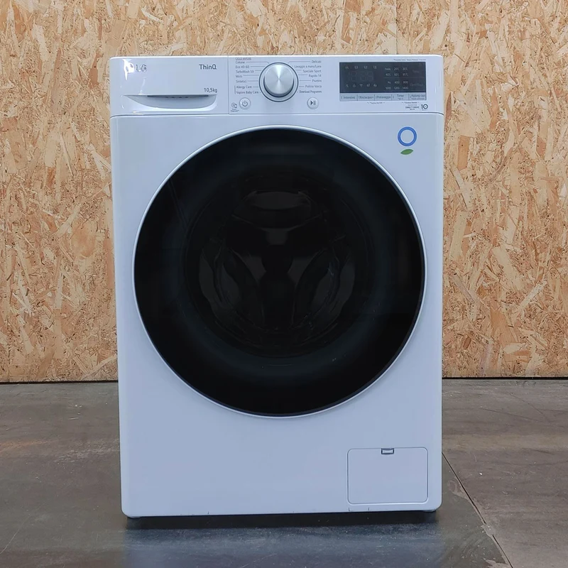 LG F4WV510SAE lavatrice Caricamento frontale 10 kg 1400 Giri/min A Bianco