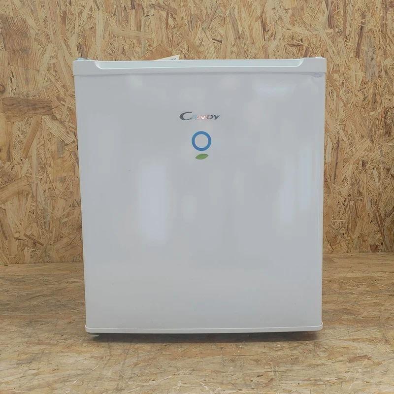 Candy Comfort CFU 050 EN congelatore Verticale Libera installazione 33 L F Bianco