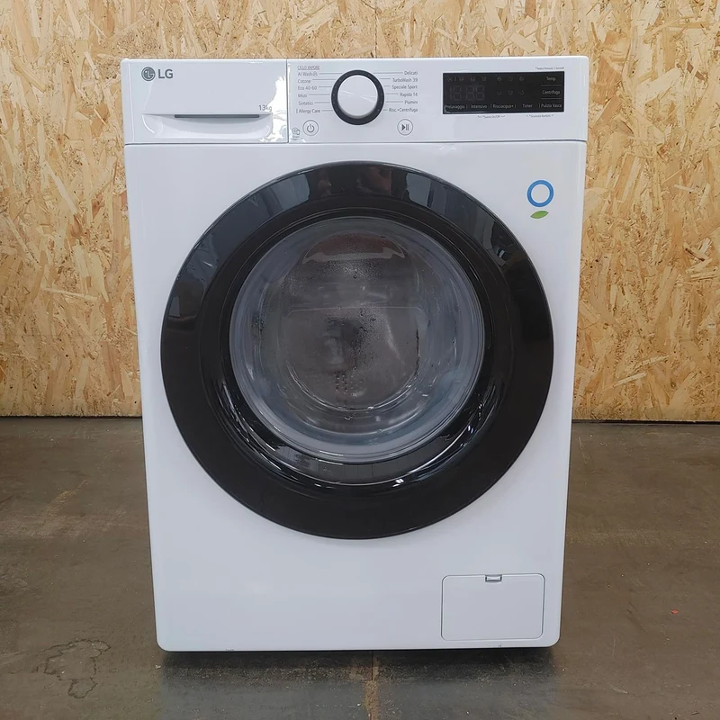 Lavatrice LG F4R3013NSWB Carica frontale 13 kg 1400 Giri/min Bianco