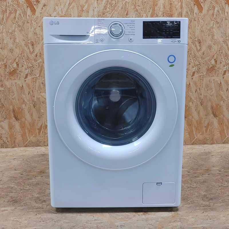 Lavatrice LG F4WV309S3AA Carica frontale 9 kg 1400 Giri/min Bianco