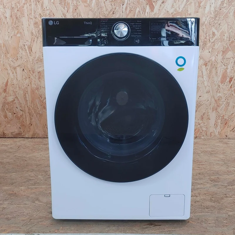 Lavatrice LG F4R7509TSWB Carica frontale 9 kg 1400 Giri/min Bianco